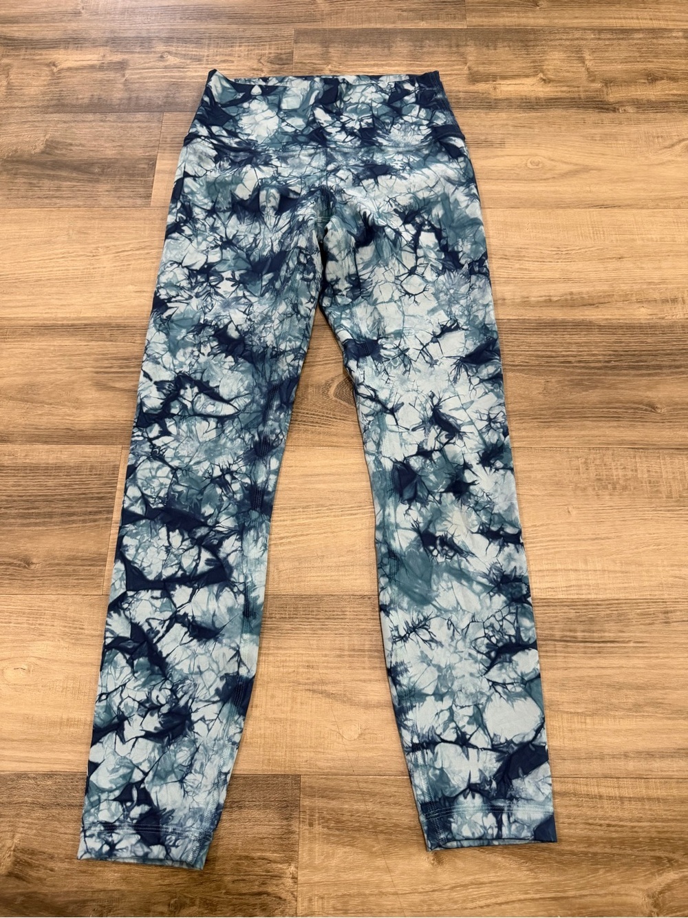 Lululemon Wunder Under High-Rise Leggings – Dual Shibori Blue Tie Dye – Size 4 - Picture 3 of 9